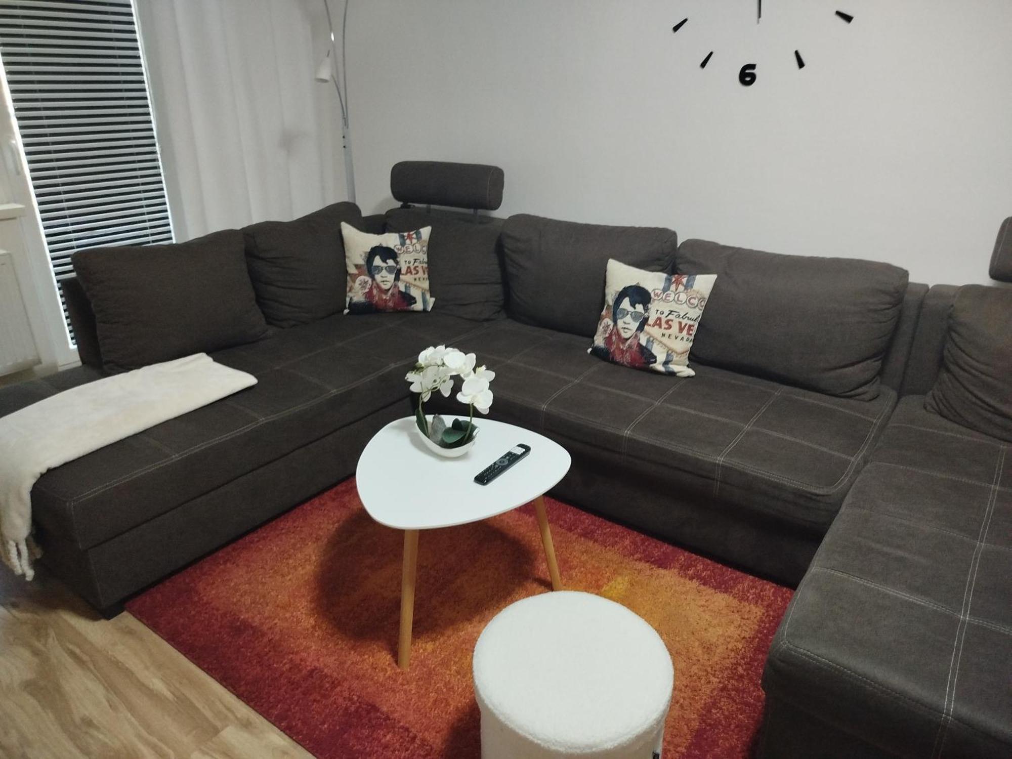 Krasny Apartman V Centre Roznavy Rožňava Exterior foto